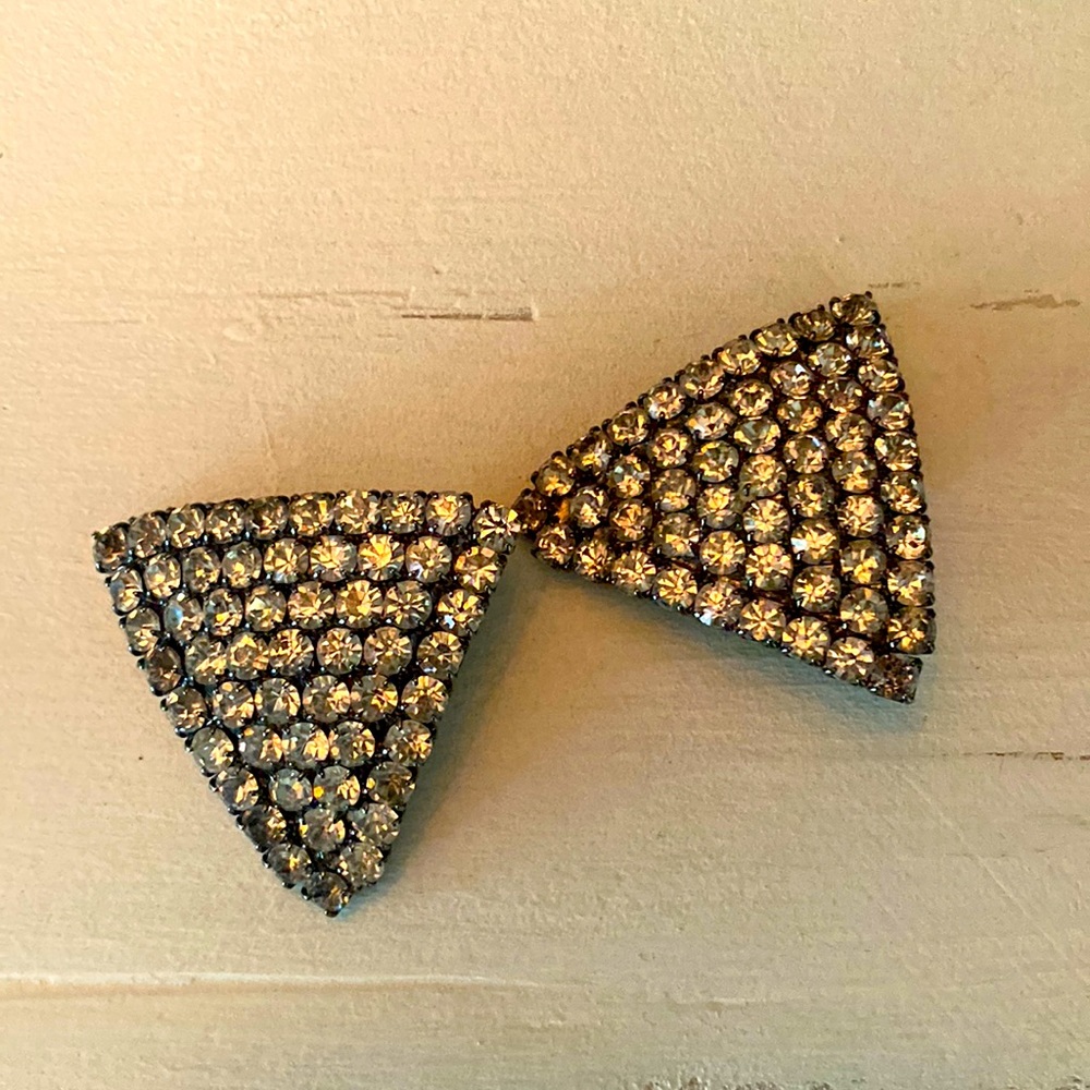 Vintage rhinestone clip on earrings
